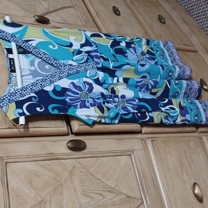 Ladies floral top sz med